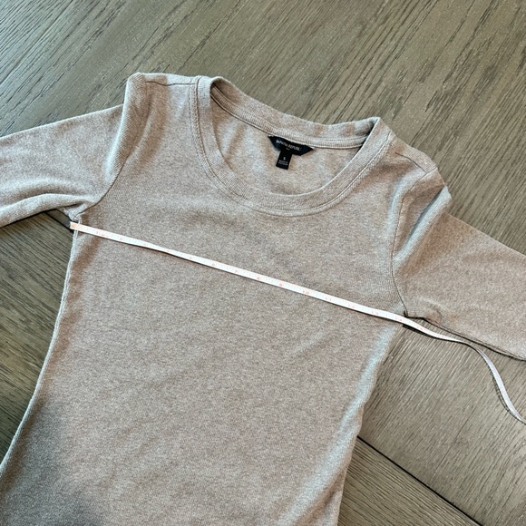 Banana Republic Beige Short Sleeve Sweater Size Small - Picture 6 of 8